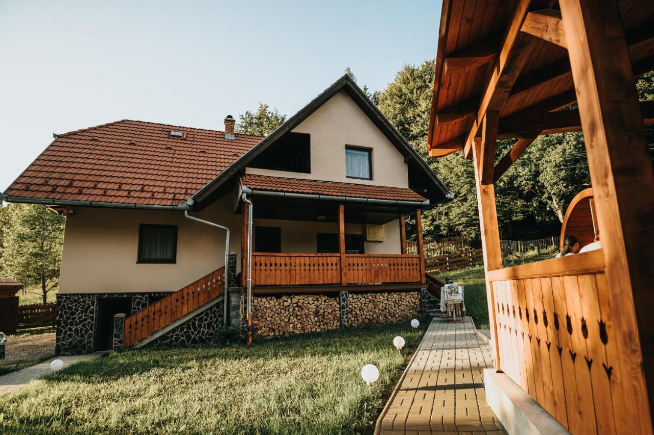 Sugopatak Kulcsoshaz Villa Izvoare  Buitenkant foto