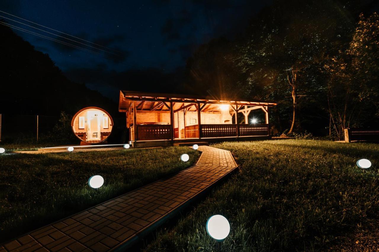 Sugopatak Kulcsoshaz Villa Izvoare  Buitenkant foto